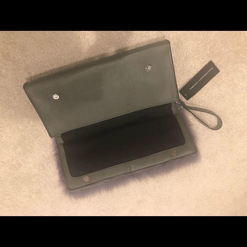 Clutch - Picture 3 of 6